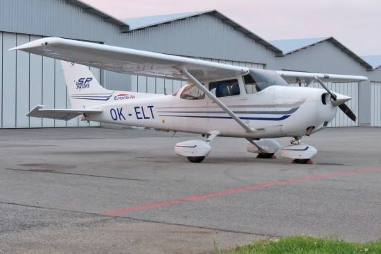 Cessna 172S Skyhawk SP - OK-ELT