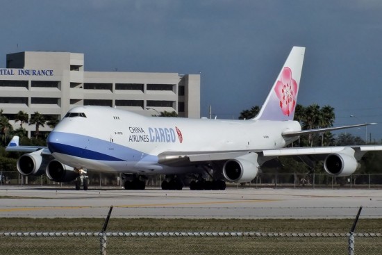 Boeing 747-409FSCD - B-18705