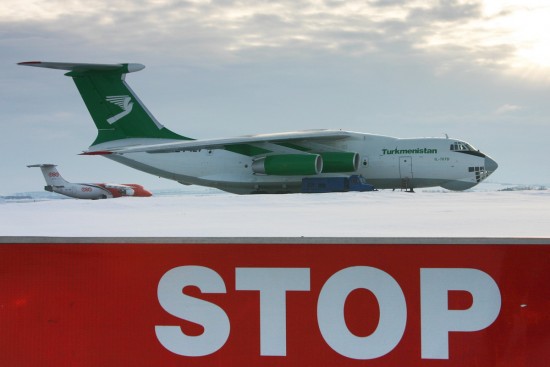 Iljušin IL-76TD - EZ-F427