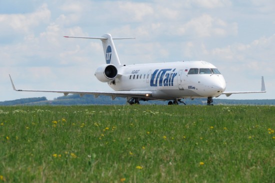 Canadair CL-600-2B19 Regional Jet CRJ-200LR - VQ-BGT