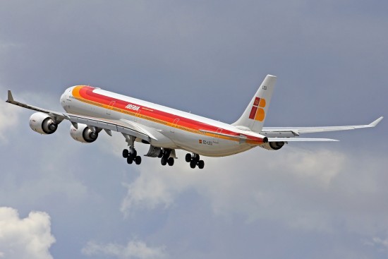 Airbus A340-642 - EC-LEU