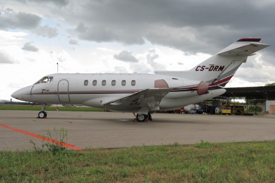 Raytheon Hawker 800XP - CS-DRM