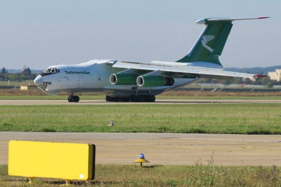 Iljušin IL-76TD - EZ-F426