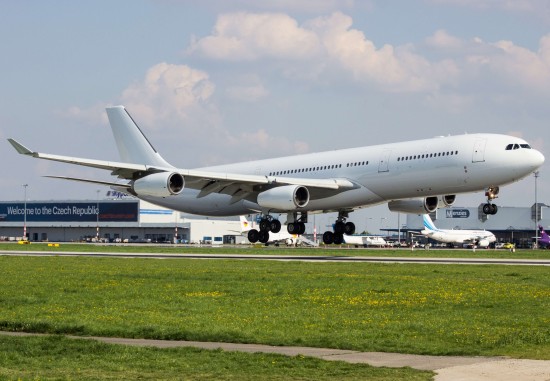 Airbus A340-313, CS-TQM, Hi Fly
