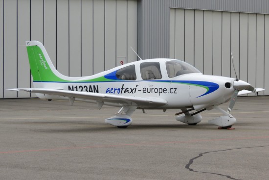 Cirrus SR-20 - N123AN