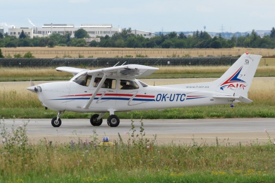 Cessna 172 - OK-UTC