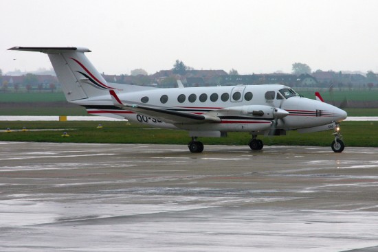 Raytheon 350 King Air (B300) - OO-SDU