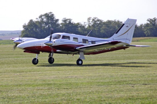 Piper PA-34-220T Seneca V - OK-INC