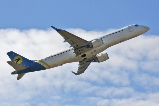 Embraer 190STD (ERJ-190-100STD) - UR-EMA