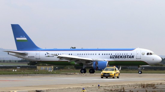 Airbus A320-214 - UK32000