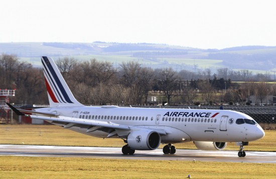 Airbus A220-300 - F-HZUH