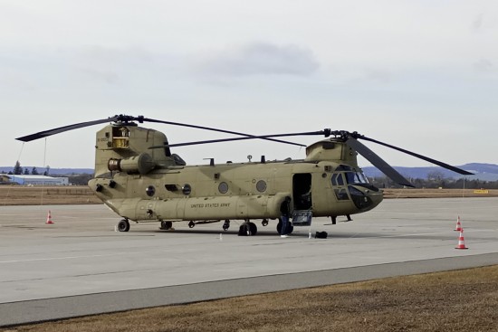 Boeing CH-47F Chinook - 16-08202