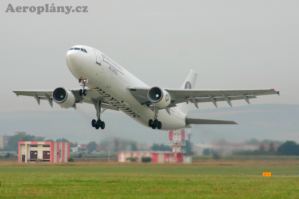 Airbus A300B4-622F - A6-MXA