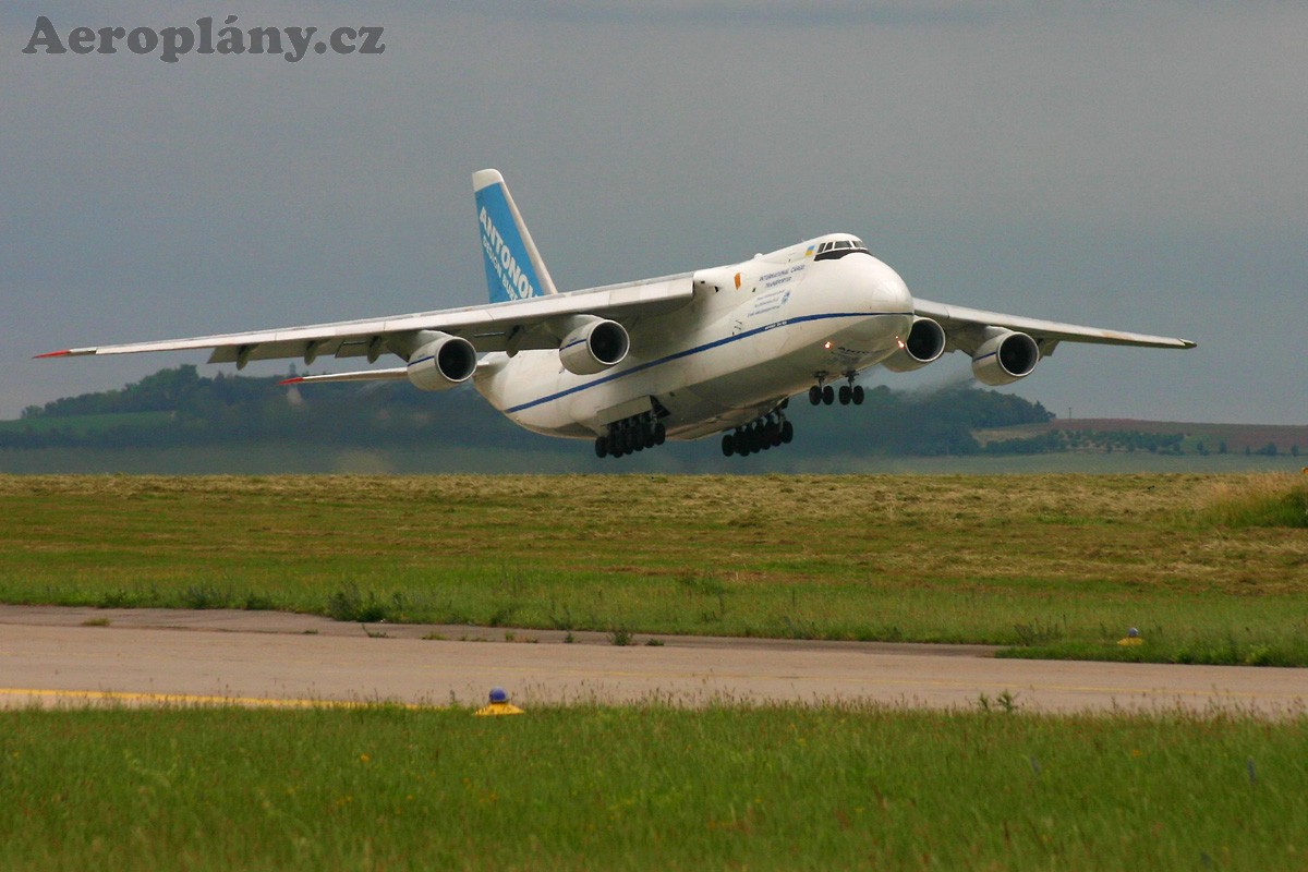 Antonov An-124-100 Ruslan - UR-82073