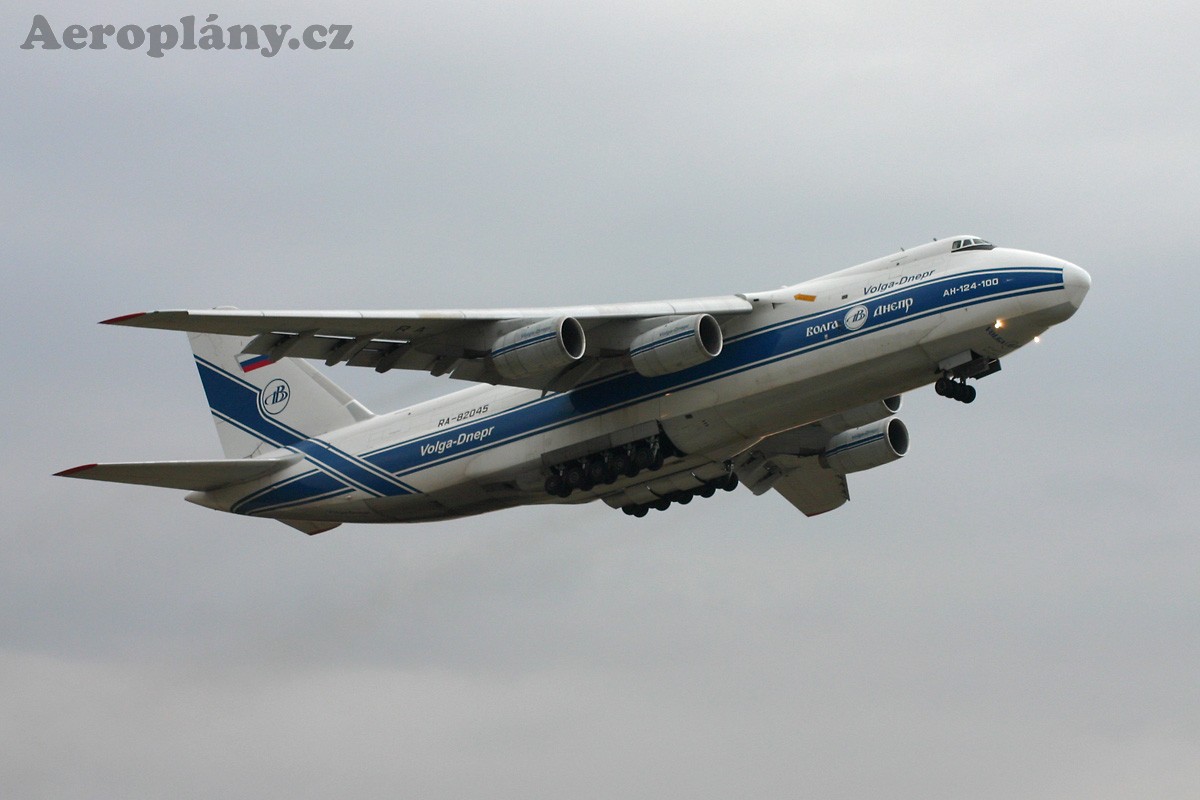 Antonov An-124-100 Ruslan - RA-82045