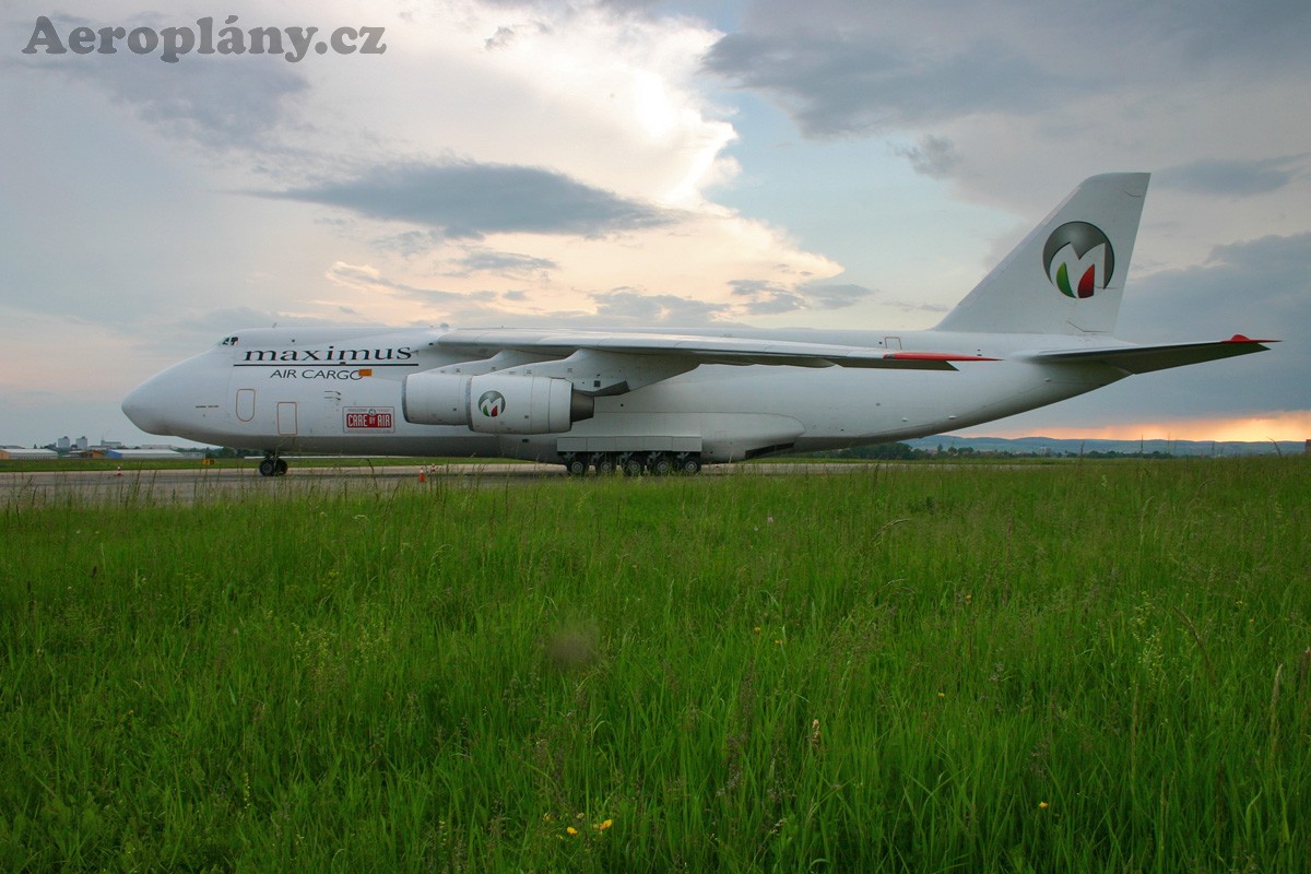Antonov An-124-100 Ruslan Maximus Air Cargo