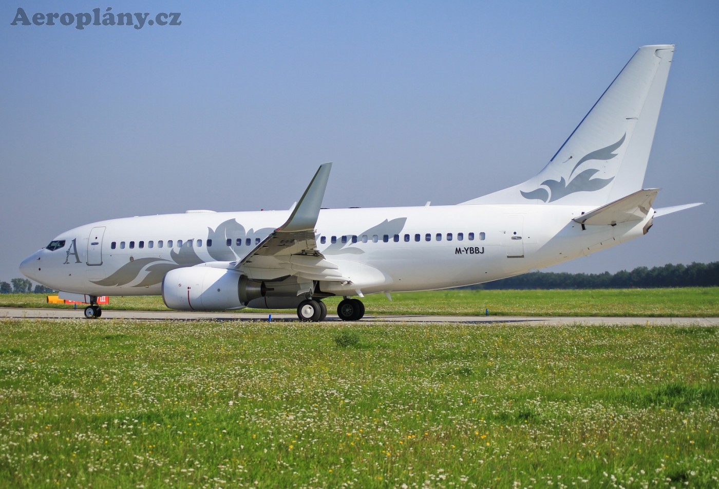 Boeing 737-7HE/BBJ - M-YBBJ