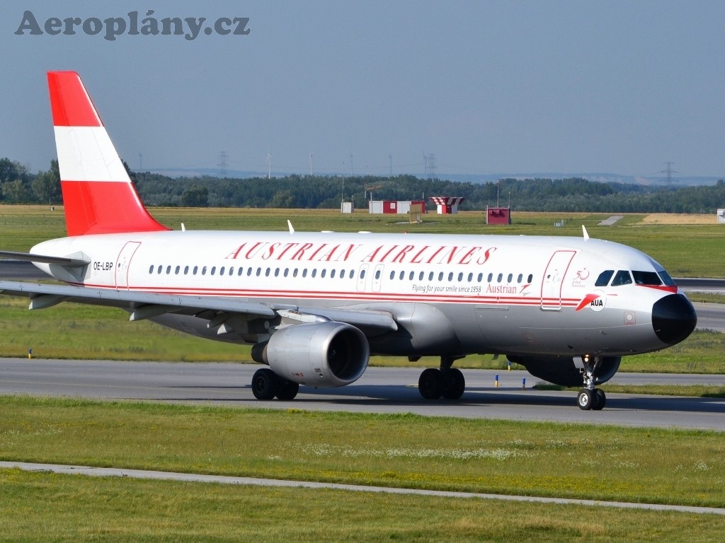 Airbus A320-214 - OE-LBP