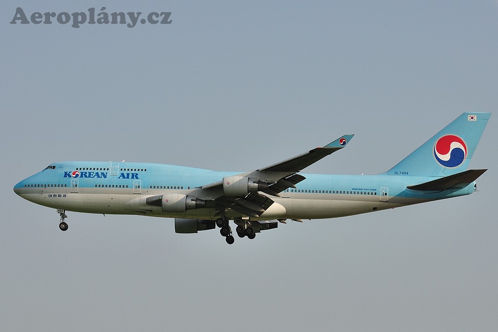 Boeing B747-4B5