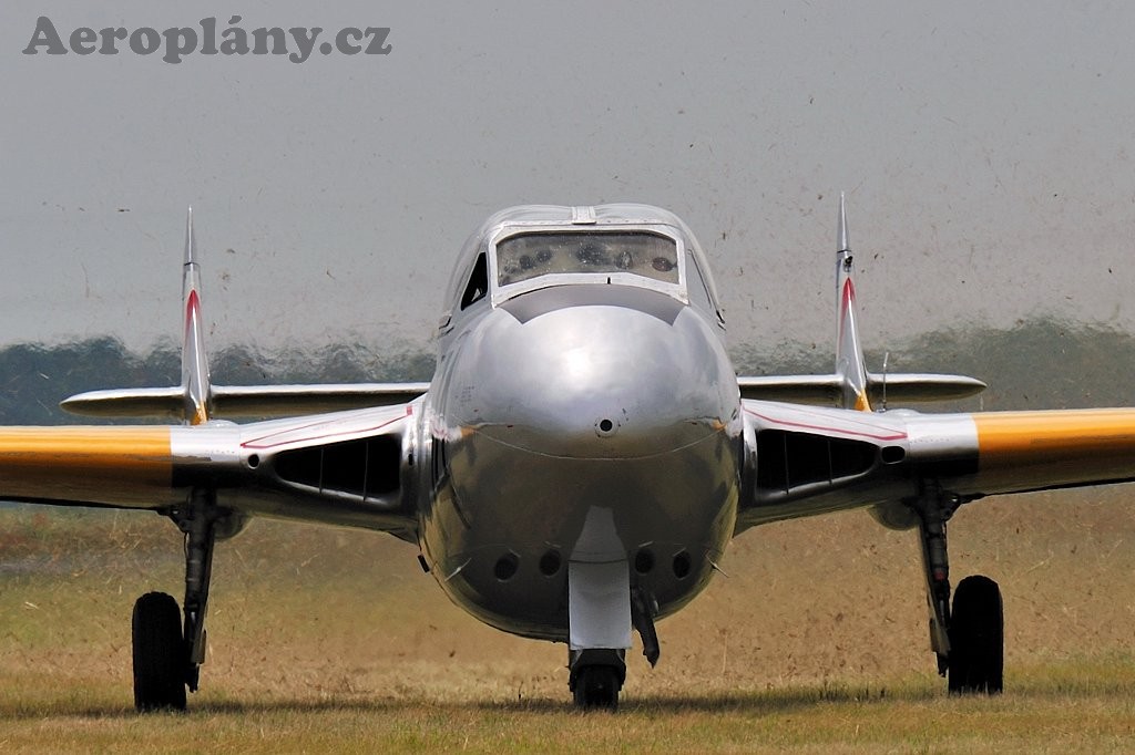 DH115 Vampire T11