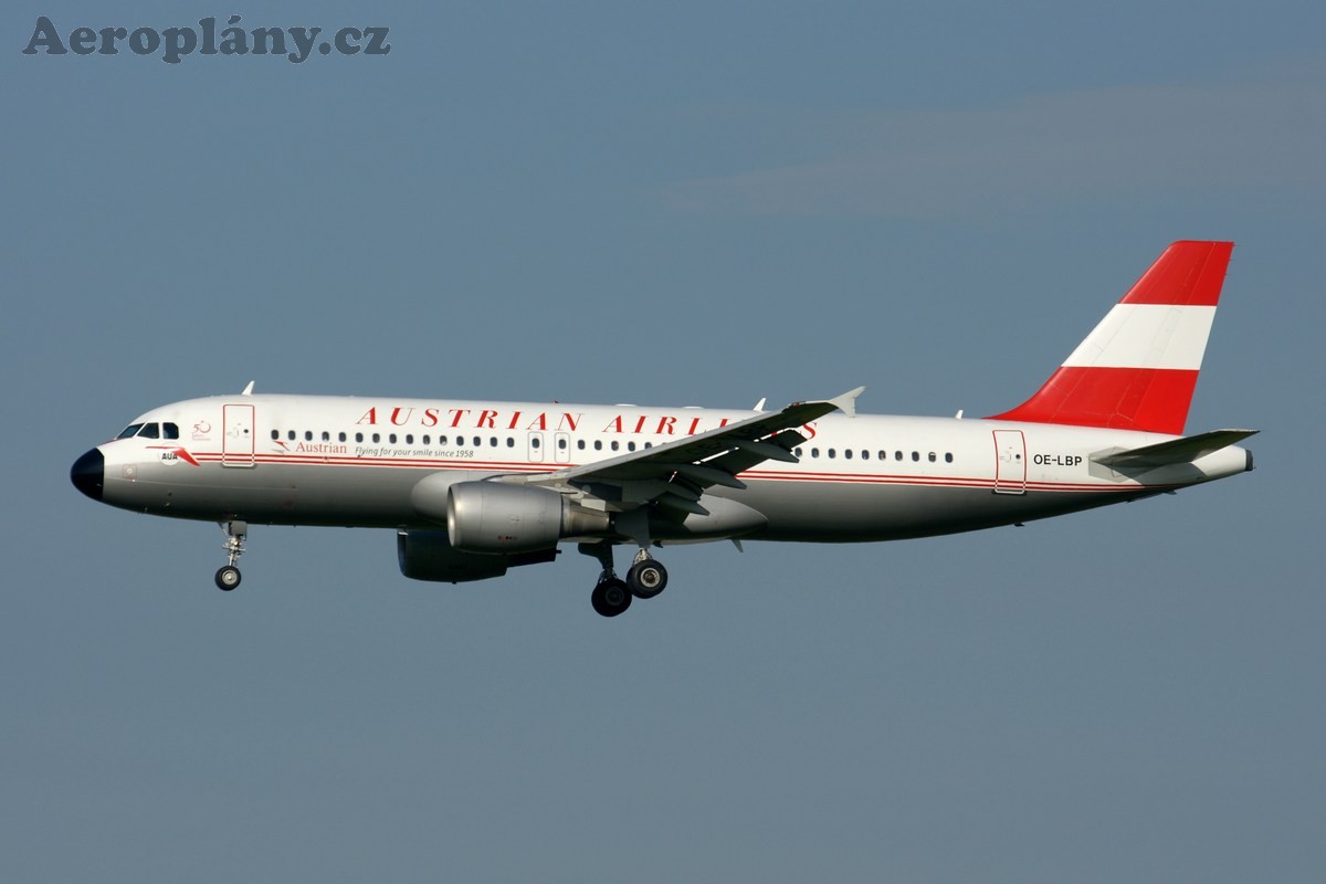 Airbus A320-214 - OE-LBP