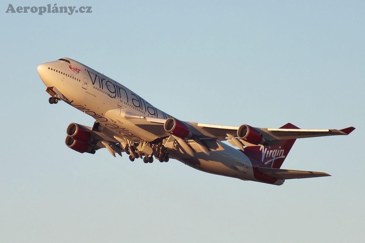 Boeing 747-41R - G-VAST