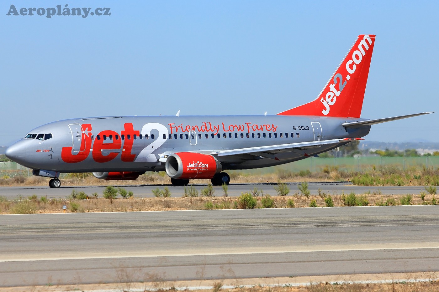 Boeing 737-33A - G-CELO