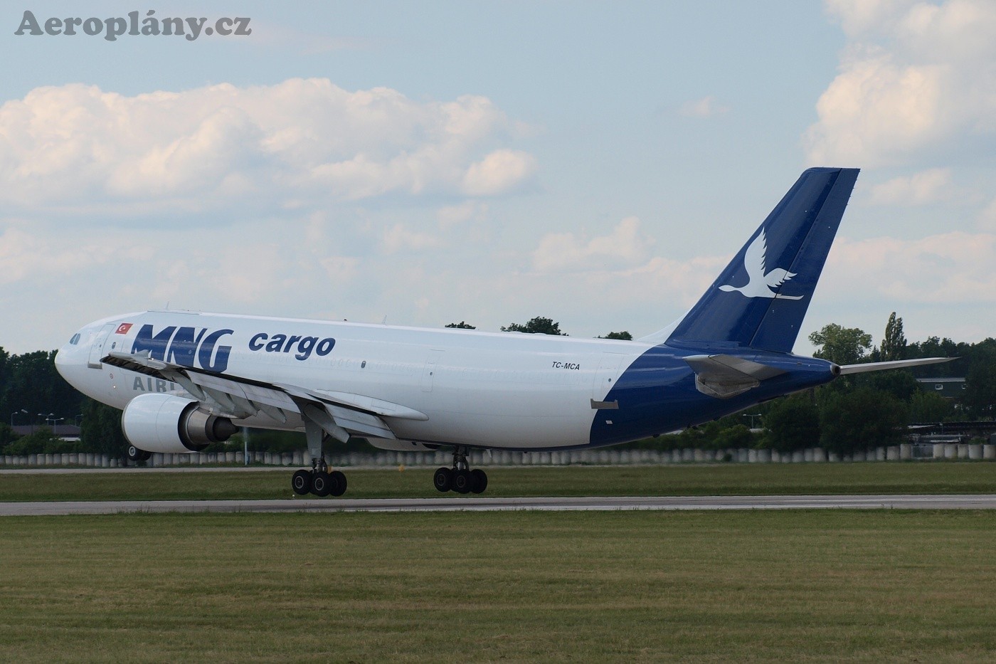 Airbus A300C4-605R - TC-MCA