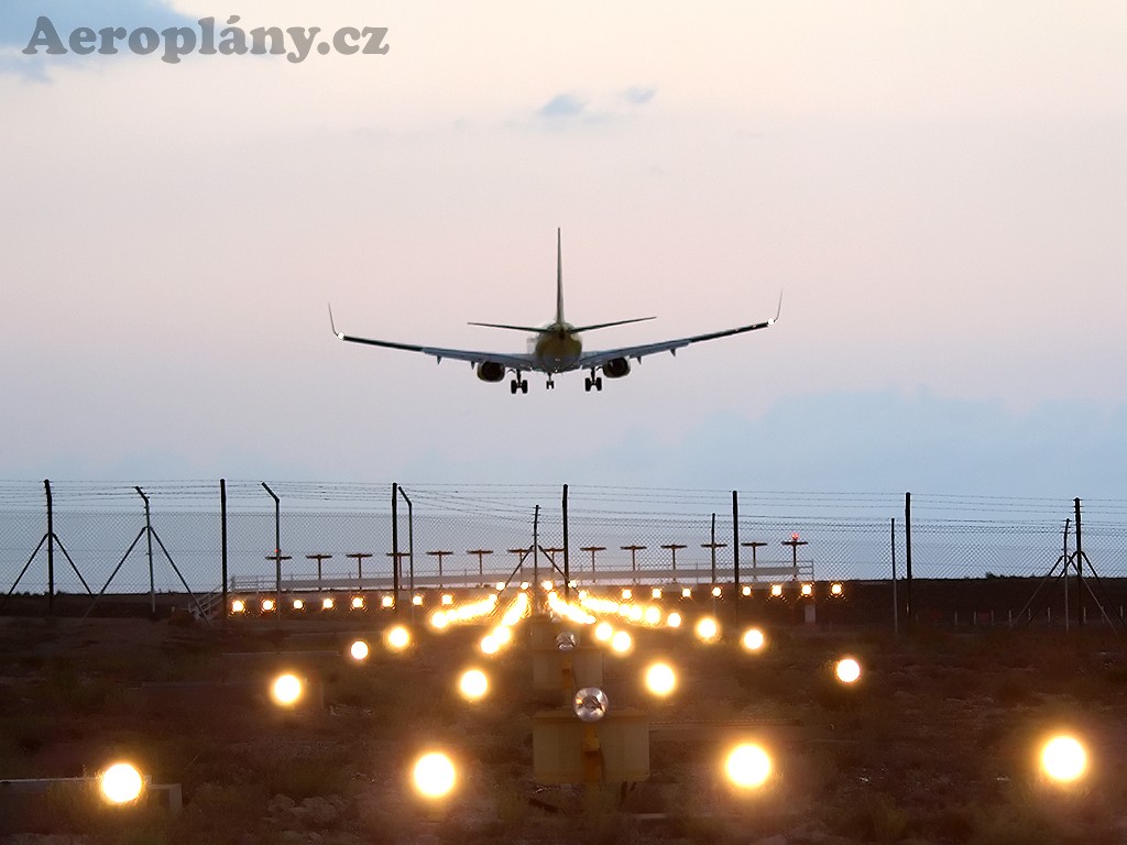 Landing to RWY-08