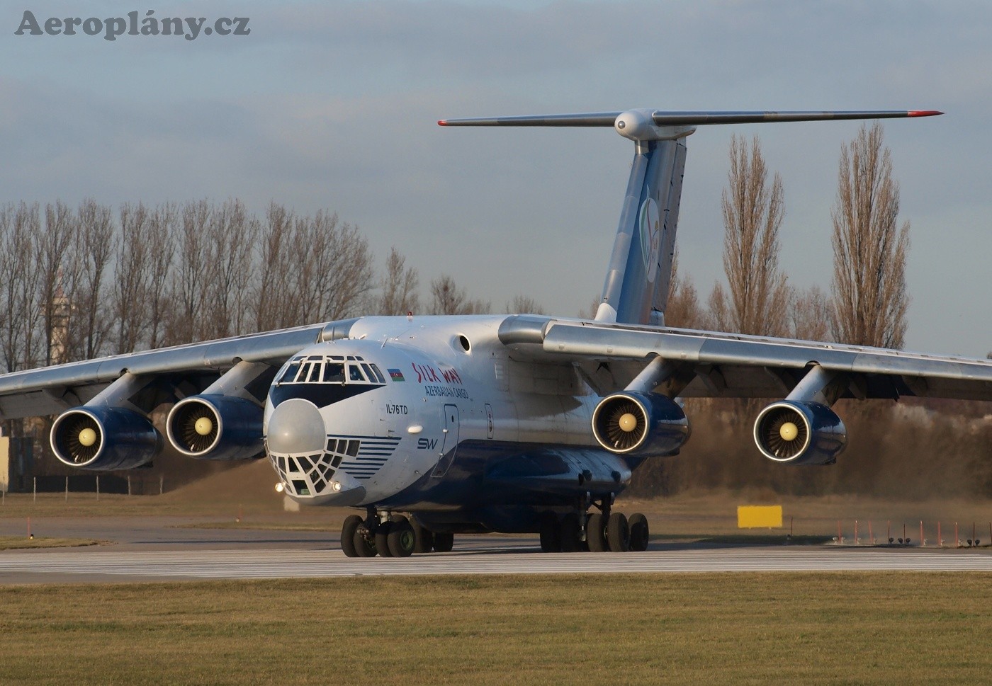 Iljušin Il-76TD - 4K-AZ70