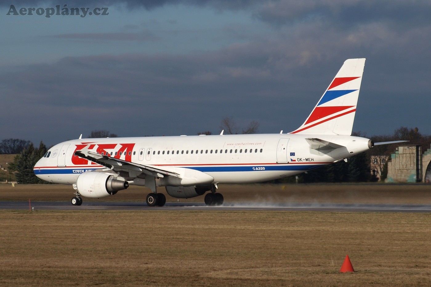 Airbus A320-214 - OK-MEH