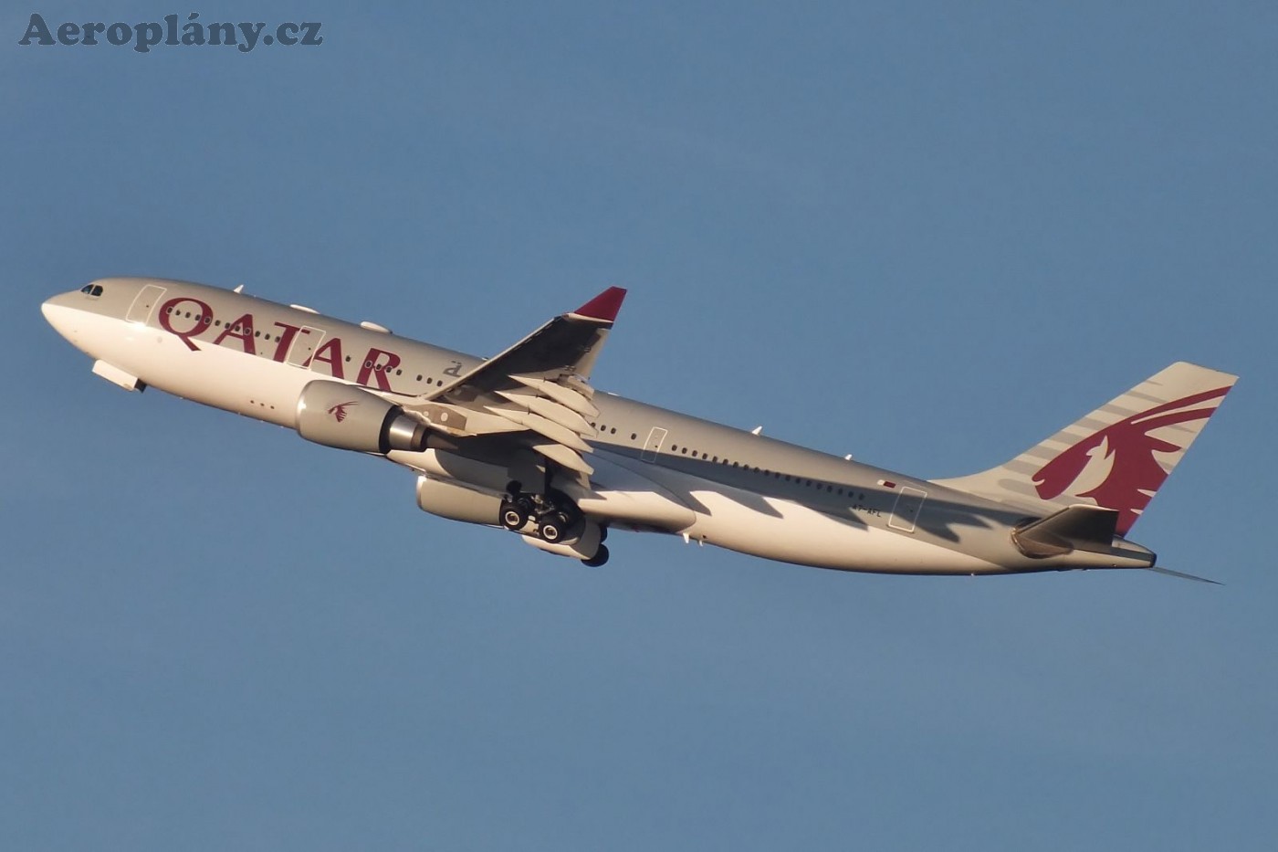 Airbus 330-202 - A7-AFL