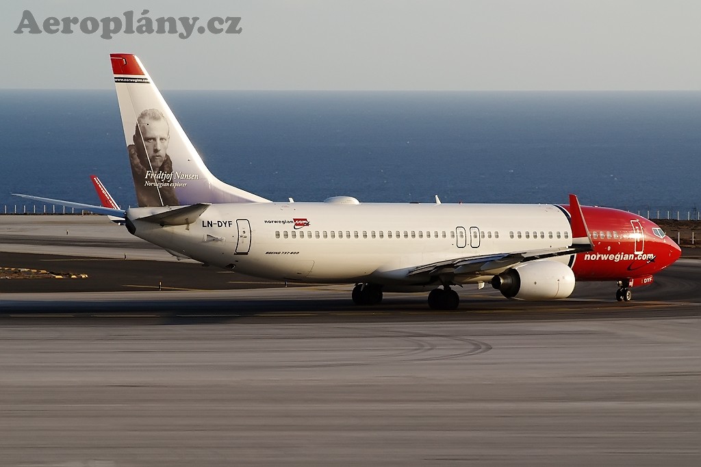 Boeing 737-800
