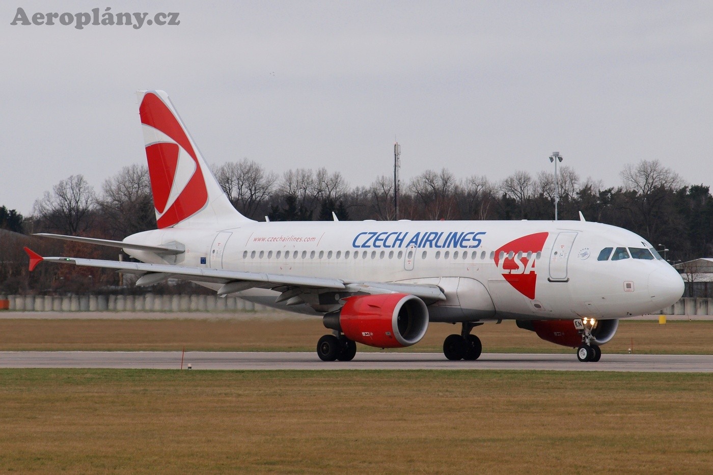 Airbus A319-112 - OK-NEN