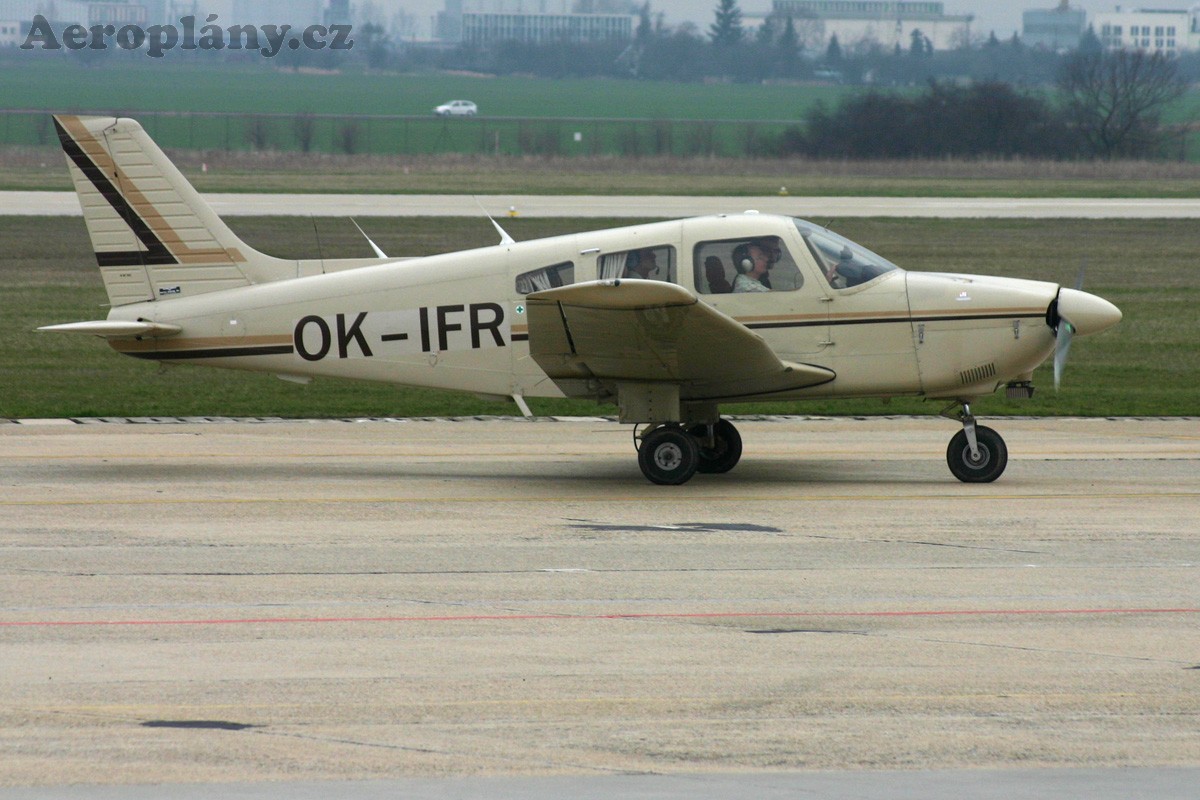 Piper PA-28-181 Archer II - OK-IFR