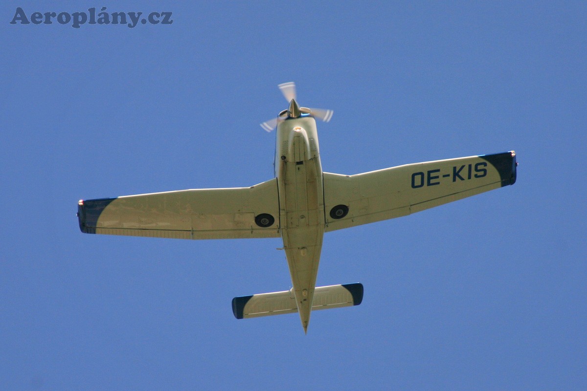 Piper PA-28RT-201T - OE-KIS
