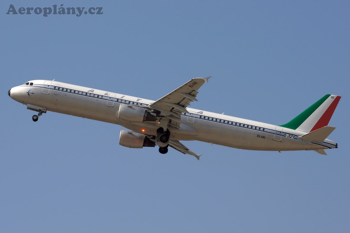Airbus A321-112 - EI-IXI