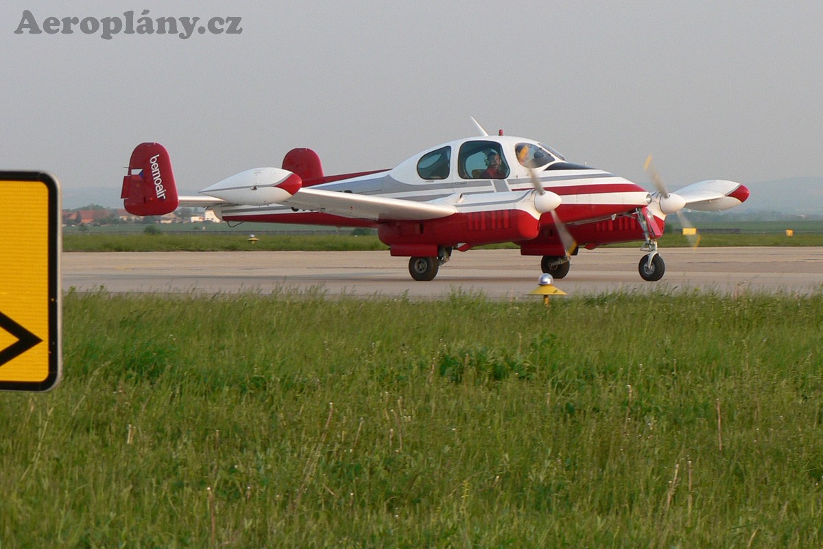 Let L-200A Morava - OK-OFB