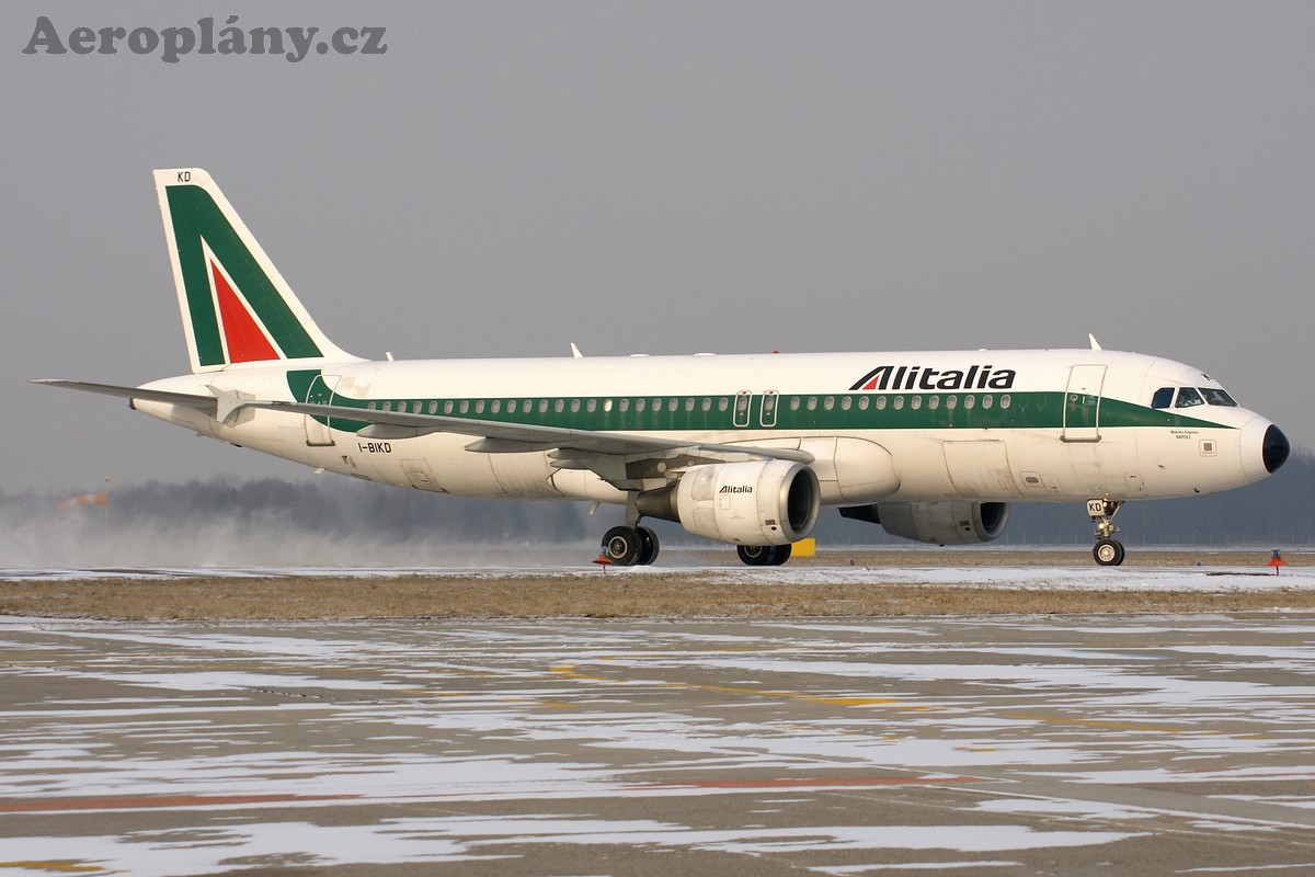 Airbus A320-214 - I-BIKD