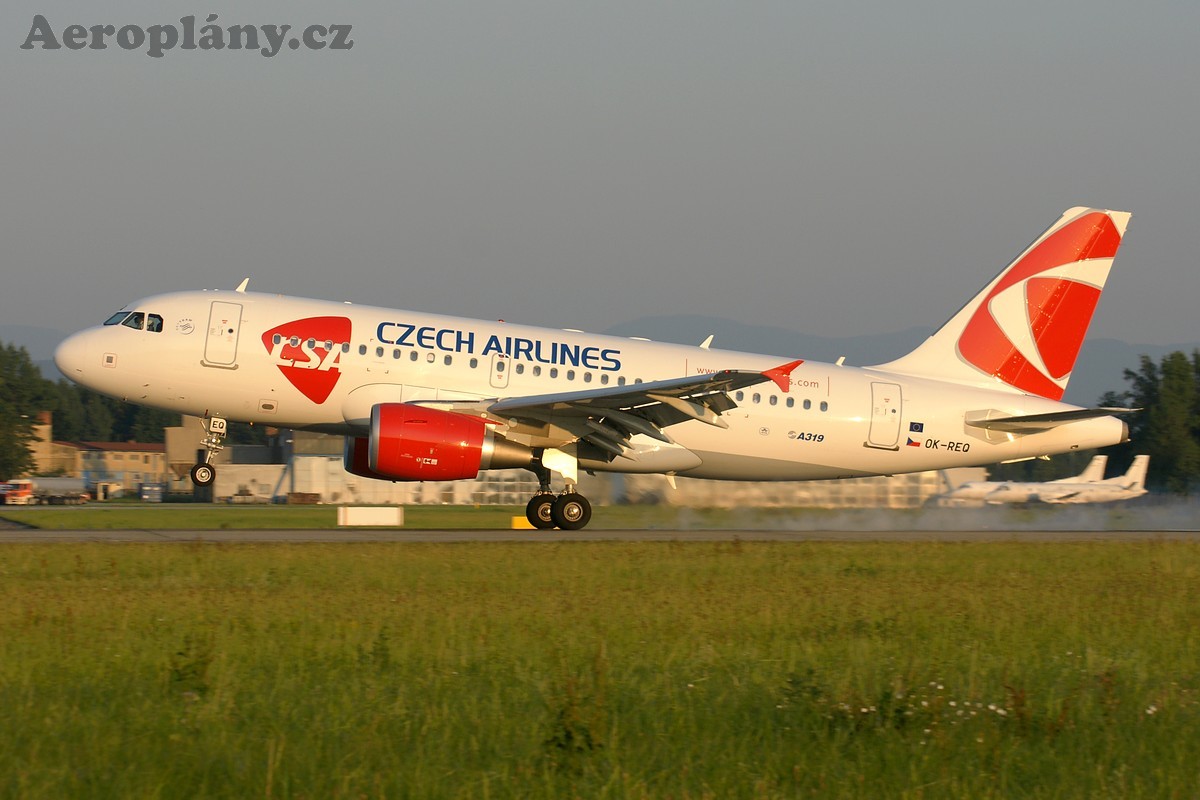 Airbus A319-112 - OK-REQ