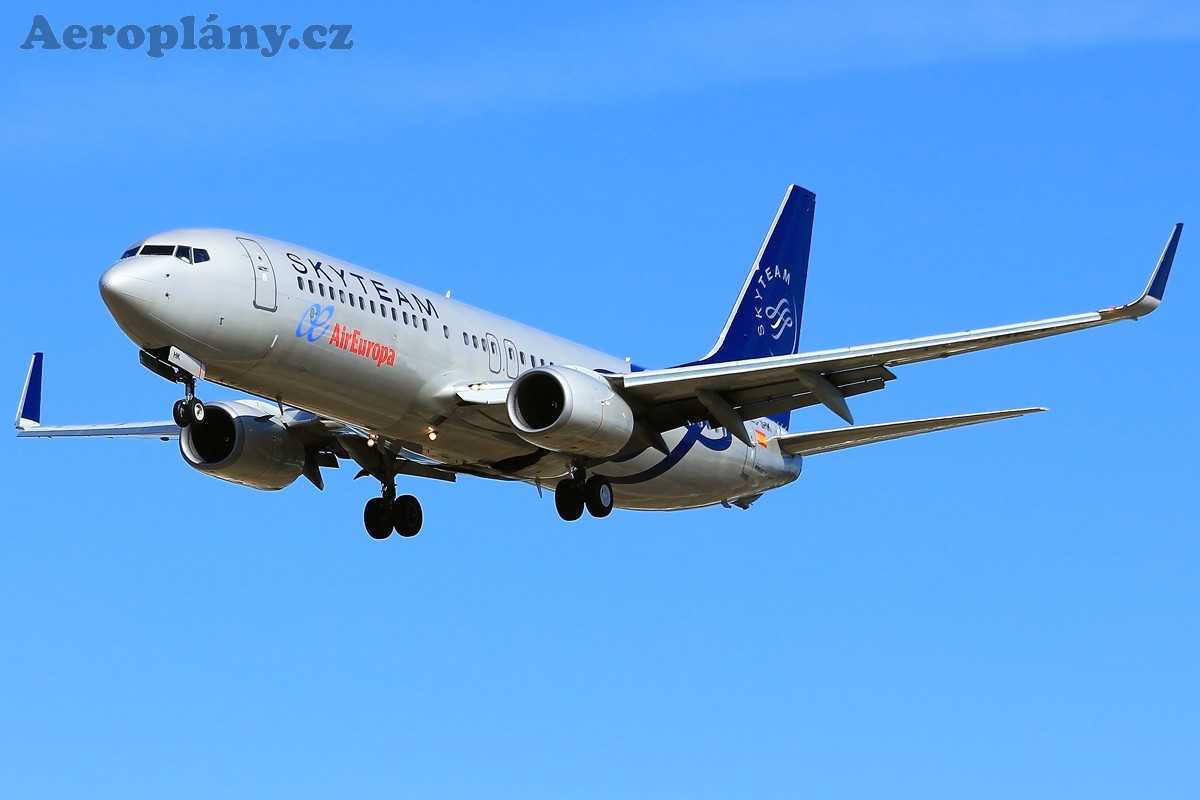 Boeing 737-85P - EC-JHK