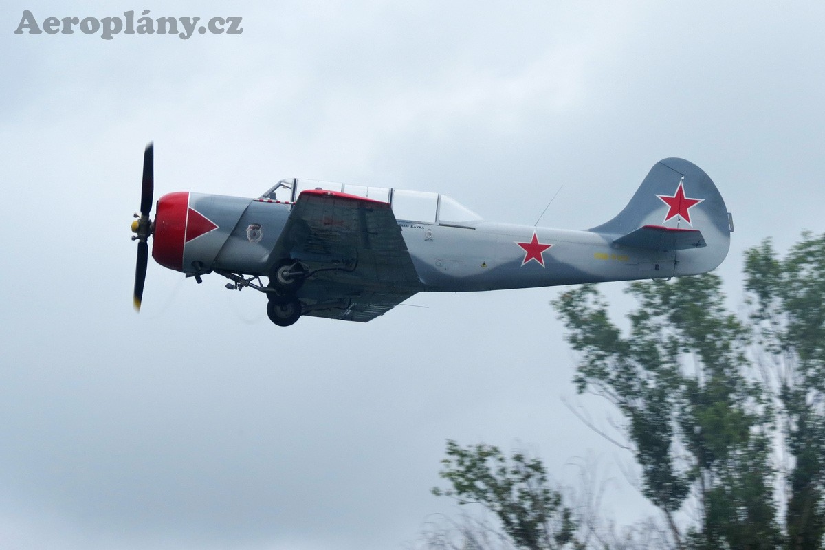 Jakovlev Jak-52 (Aerostar) - OM-YAK