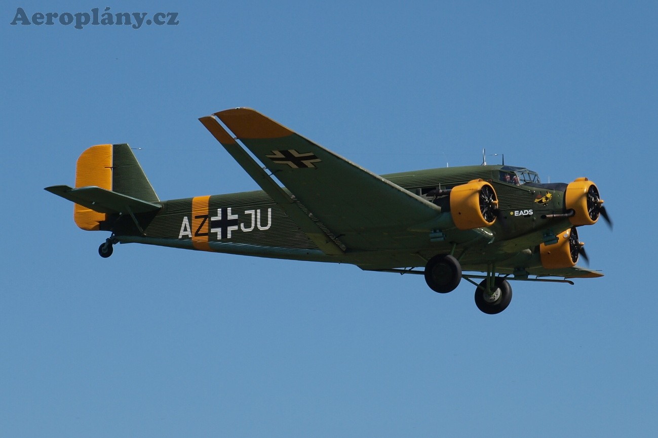 Casa 352L - F-AZJU