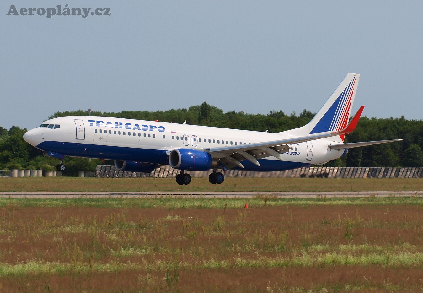 Boeing B737-86J - EI-UNK