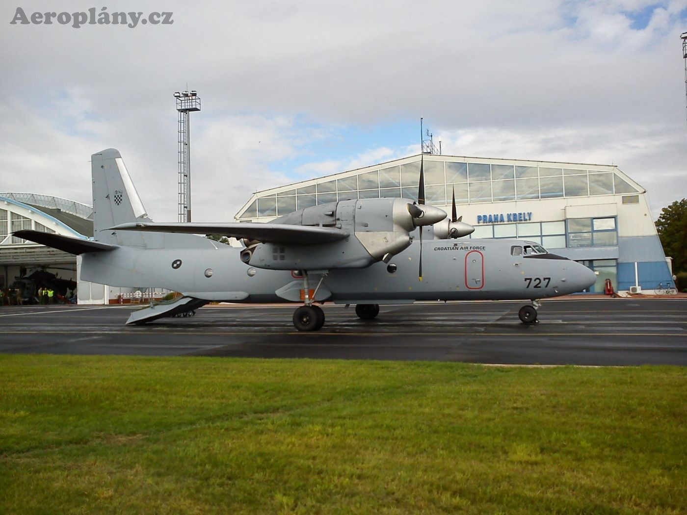 An-32 