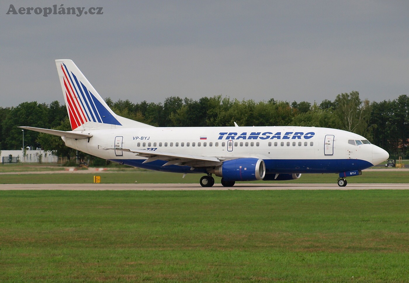 Boeing 737-524 - VP-BYJ