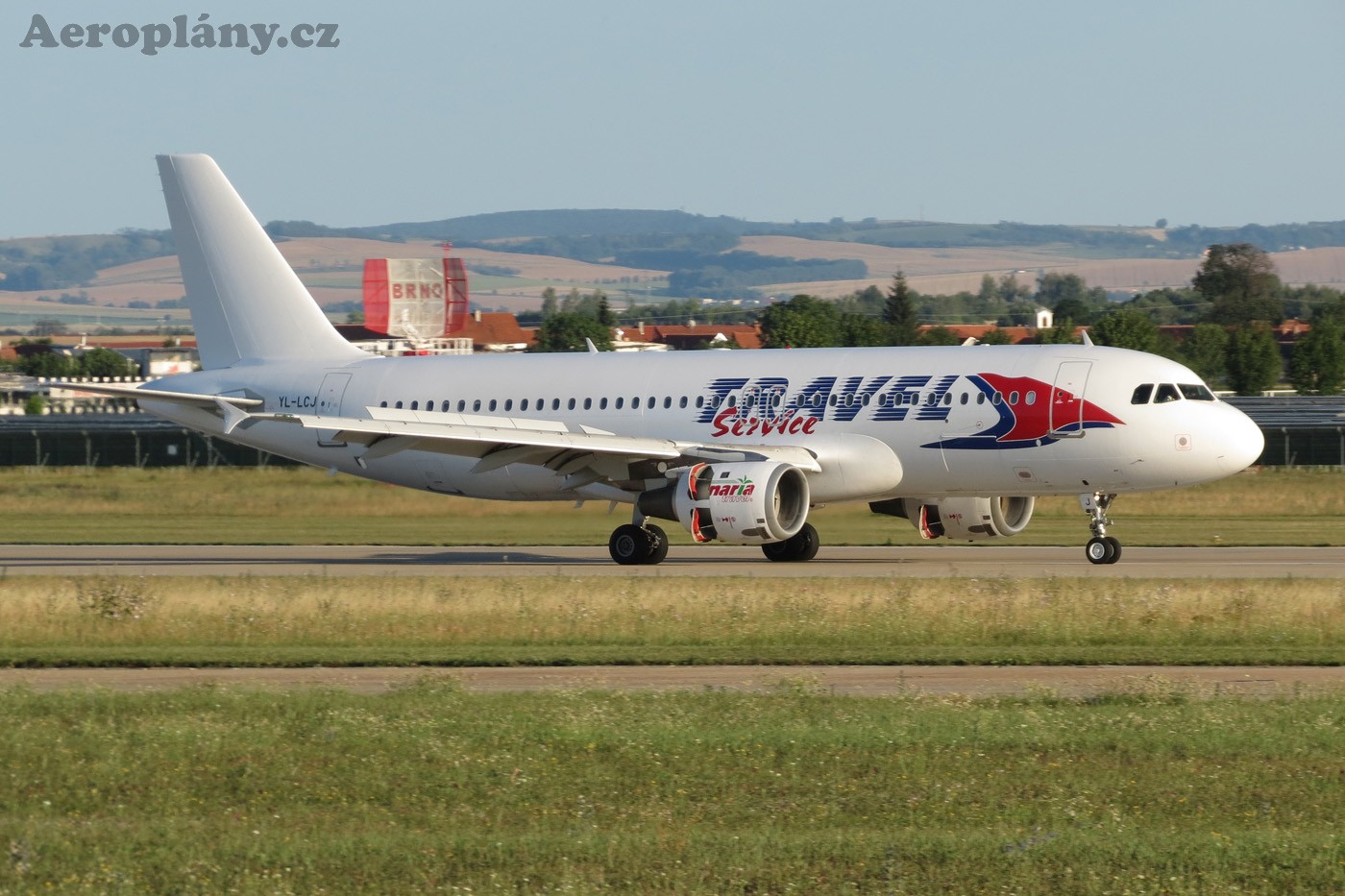 Airbus A320-212 - YL-LCJ