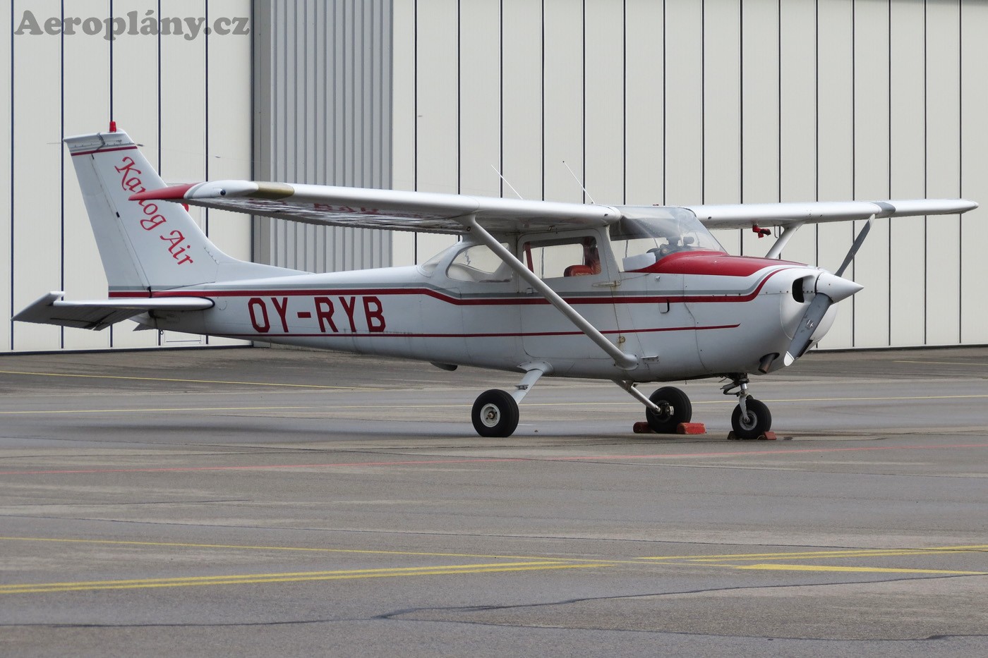 Cessna F172L Skyhawk - OY-RYB