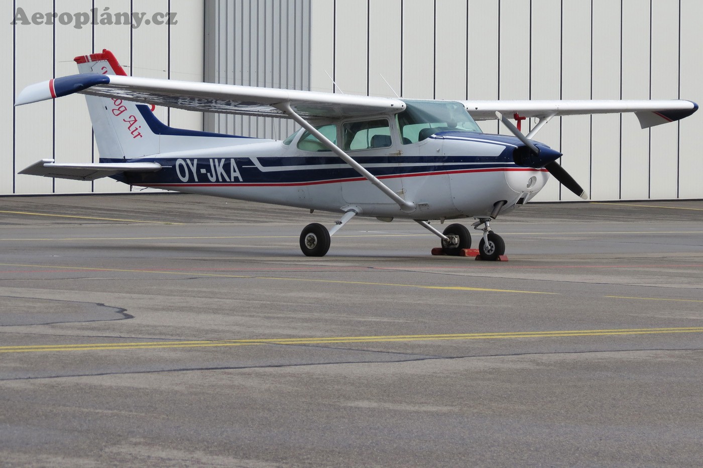 Cessna 172N Skyhawk 100 - OY-JKA