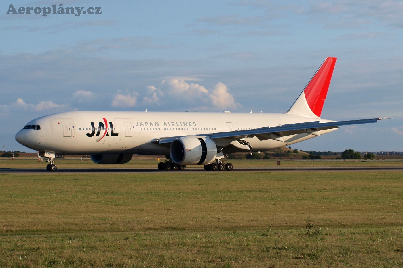 Boeing 777-246/ER - JA706J